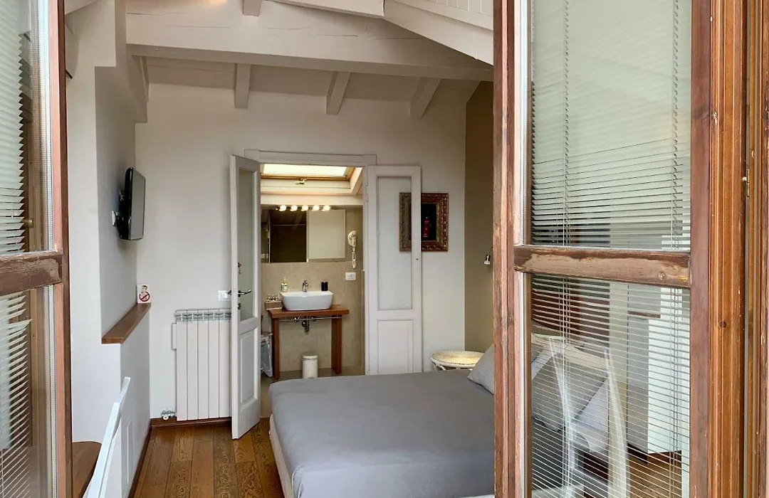 Porta Ronca - B&B, Suites & Apts-1